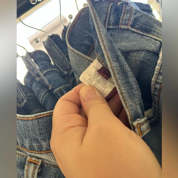 CLOSET CLEANOUT - 7 For All Mankind Bootcut Jeans - Picture 4 of 4